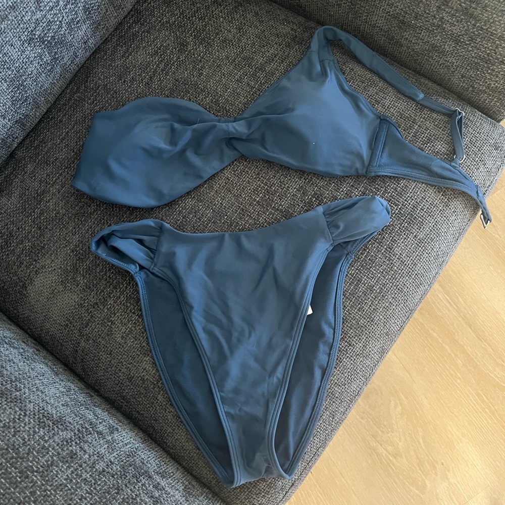 Abercrombie Women's Blue Bikini Set